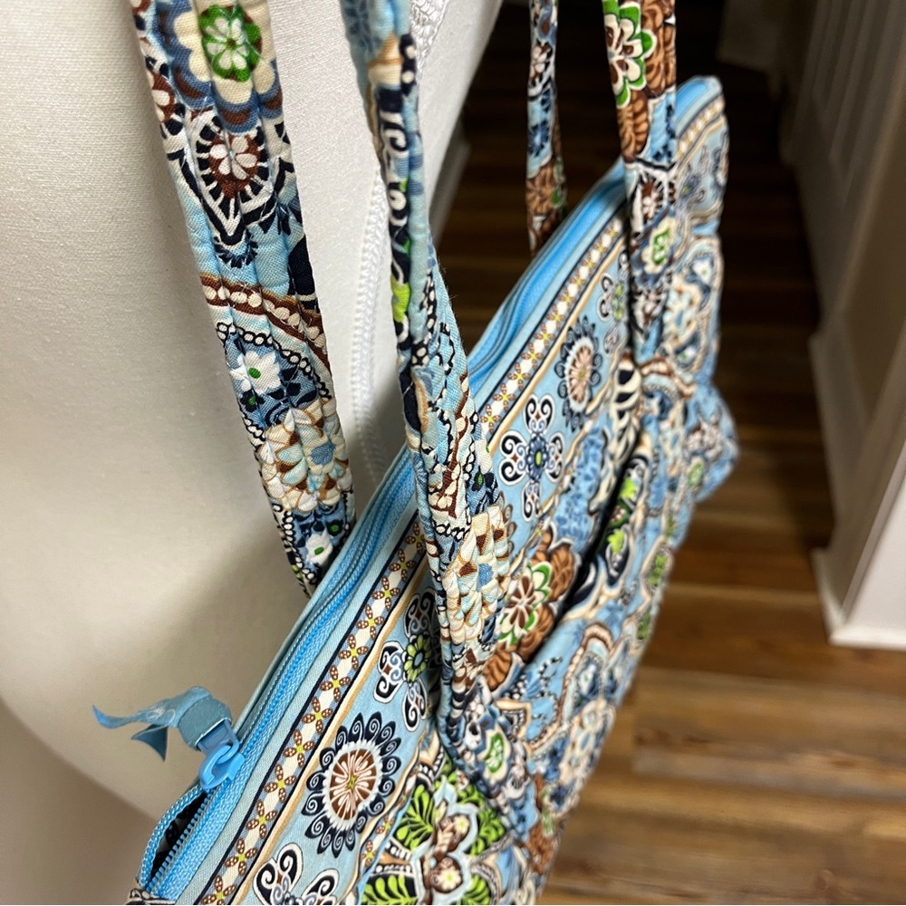 Vera Bradley shoulder purse&belt bag. Some wear bottom, straps good, 14x9x3.5”⬇️ - Picture 6 of 17